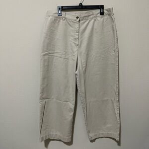 vintage high-waisted cream jny capris wide leg